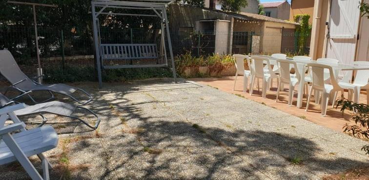 Location Saisonniere Apartment Coursan Exterior photo