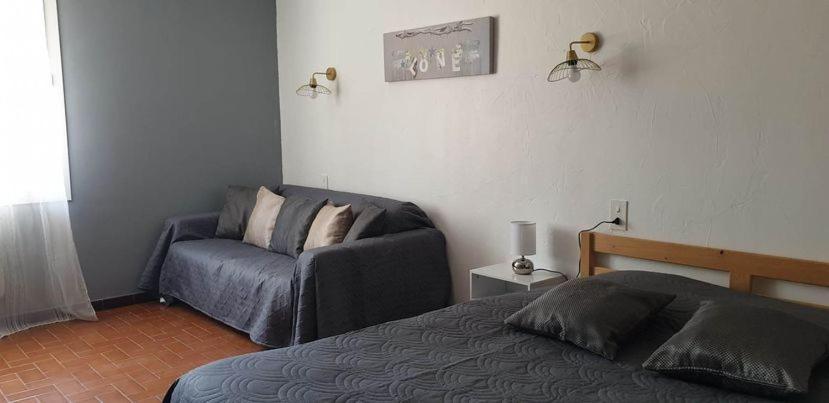 Location Saisonniere Apartment Coursan Exterior photo