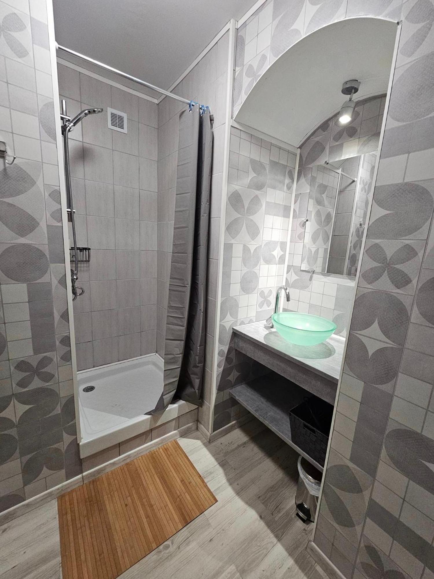 Location Saisonniere Apartment Coursan Exterior photo