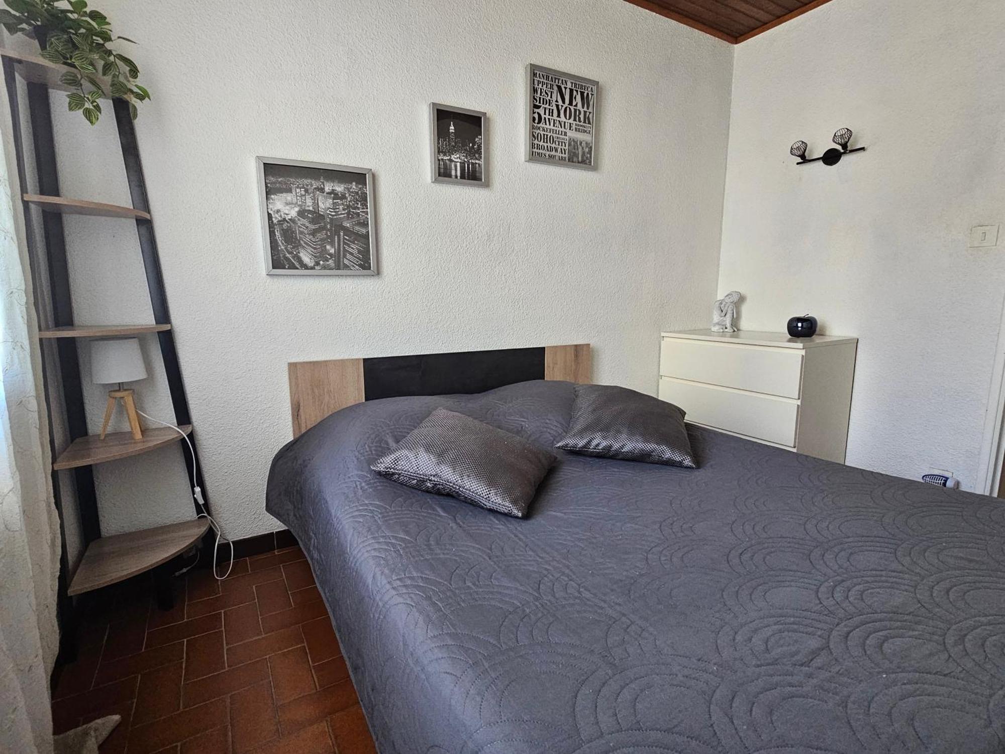 Location Saisonniere Apartment Coursan Exterior photo