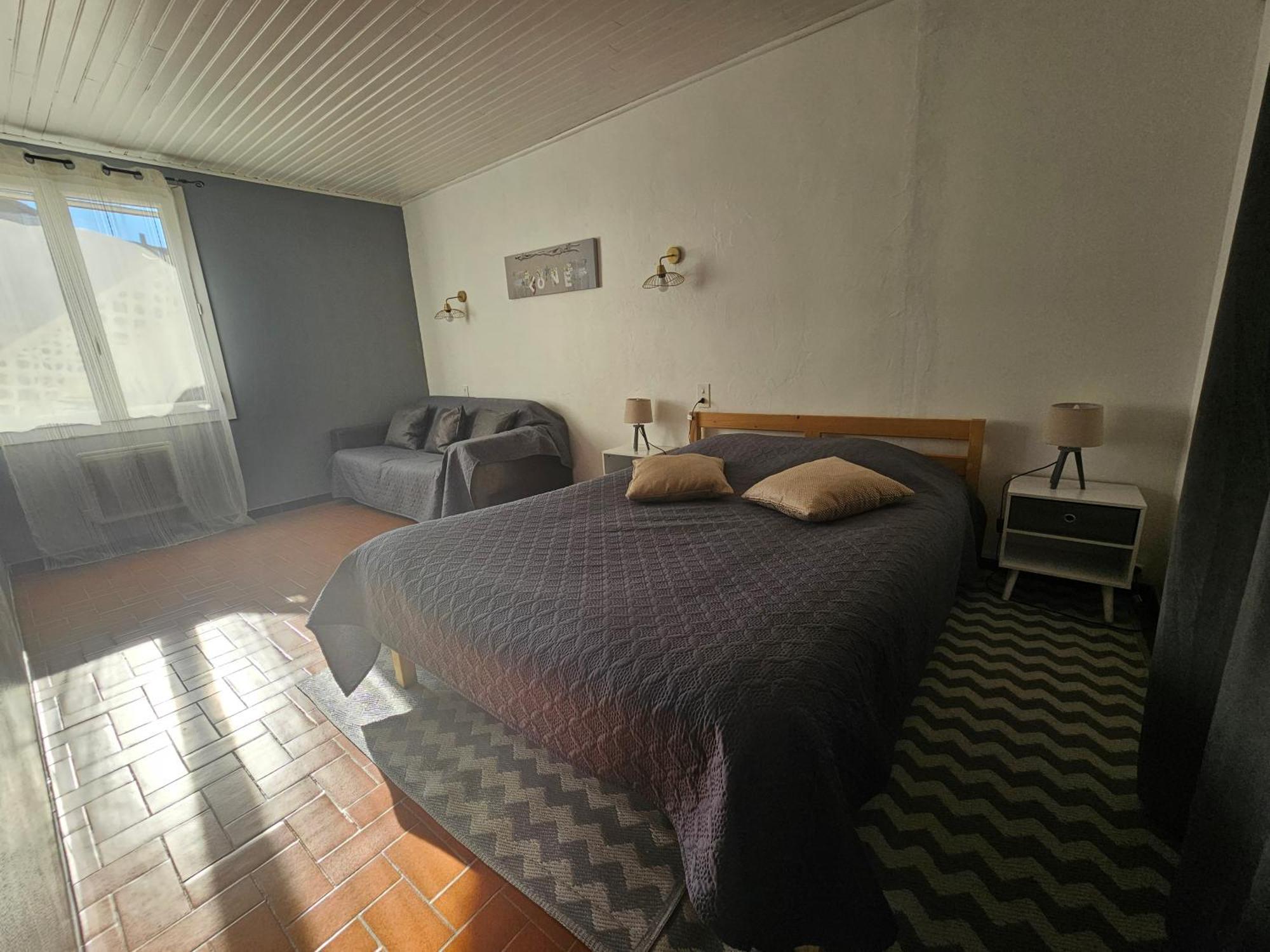 Location Saisonniere Apartment Coursan Exterior photo