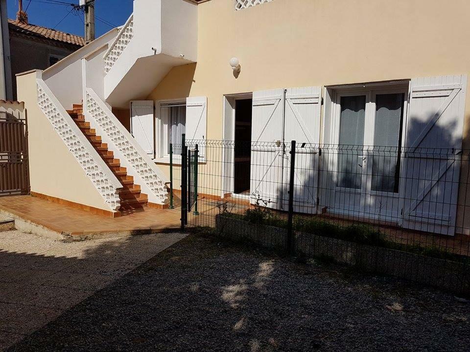 Location Saisonniere Apartment Coursan Exterior photo