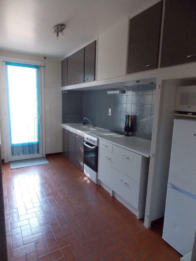 Location Saisonniere Apartment Coursan Exterior photo